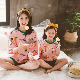 パジャマ 親子 お揃い 可愛い 半袖 短パンツ 子供 肌に優しい コットン プリント 軽さ